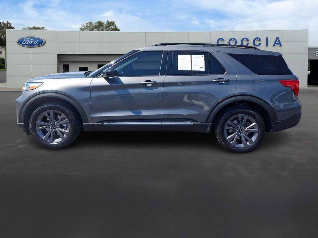 Certified 2023 Ford Explorer XLT w/ Equipment Group 202A AWD/4WD image 2