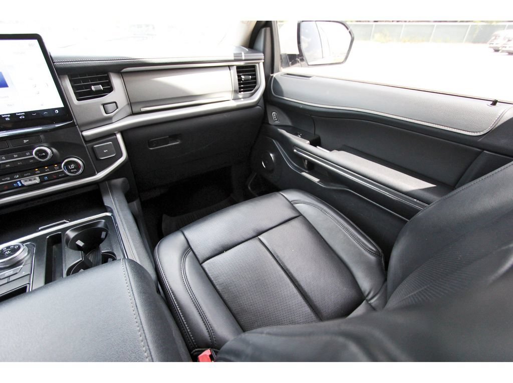 Certified 2022 Ford Expedition XLT RWD image 12