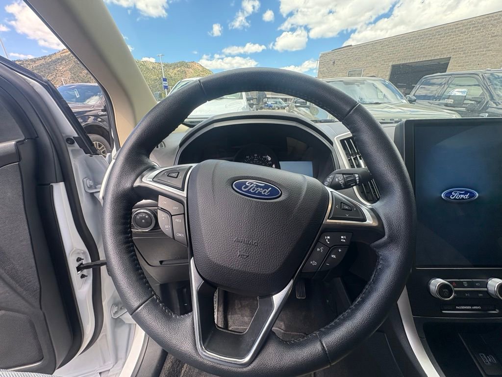 Certified 2024 Ford Edge SEL AWD/4WD image 4