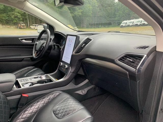 Certified 2024 Ford Edge Titanium AWD/4WD image 15