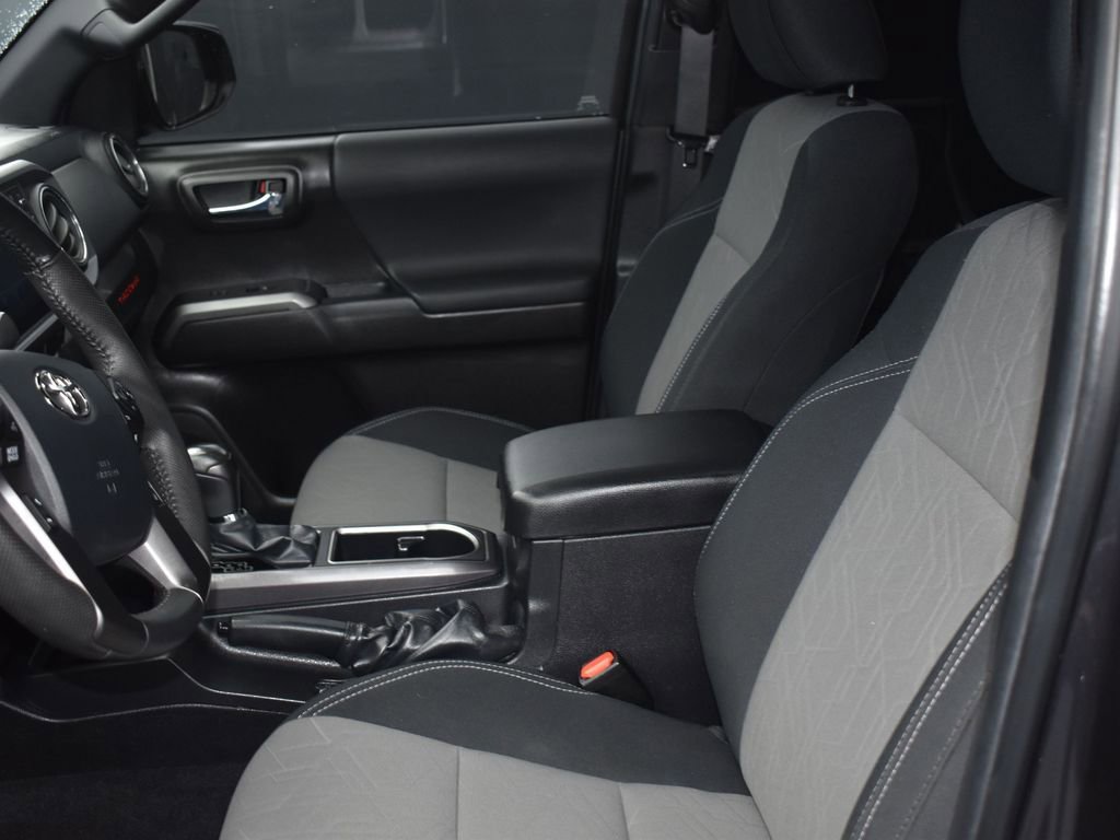 Used 2023 Toyota Tacoma TRD Off-Road image 10