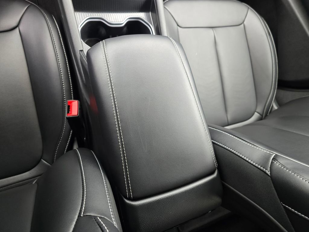 Used 2025 Jeep Grand Cherokee L Limited w/ Trailer Tow Package image 24