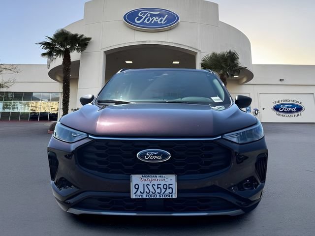 Certified 2023 Ford Escape ST-Line w/ Tech Pack #1 FWD image 3