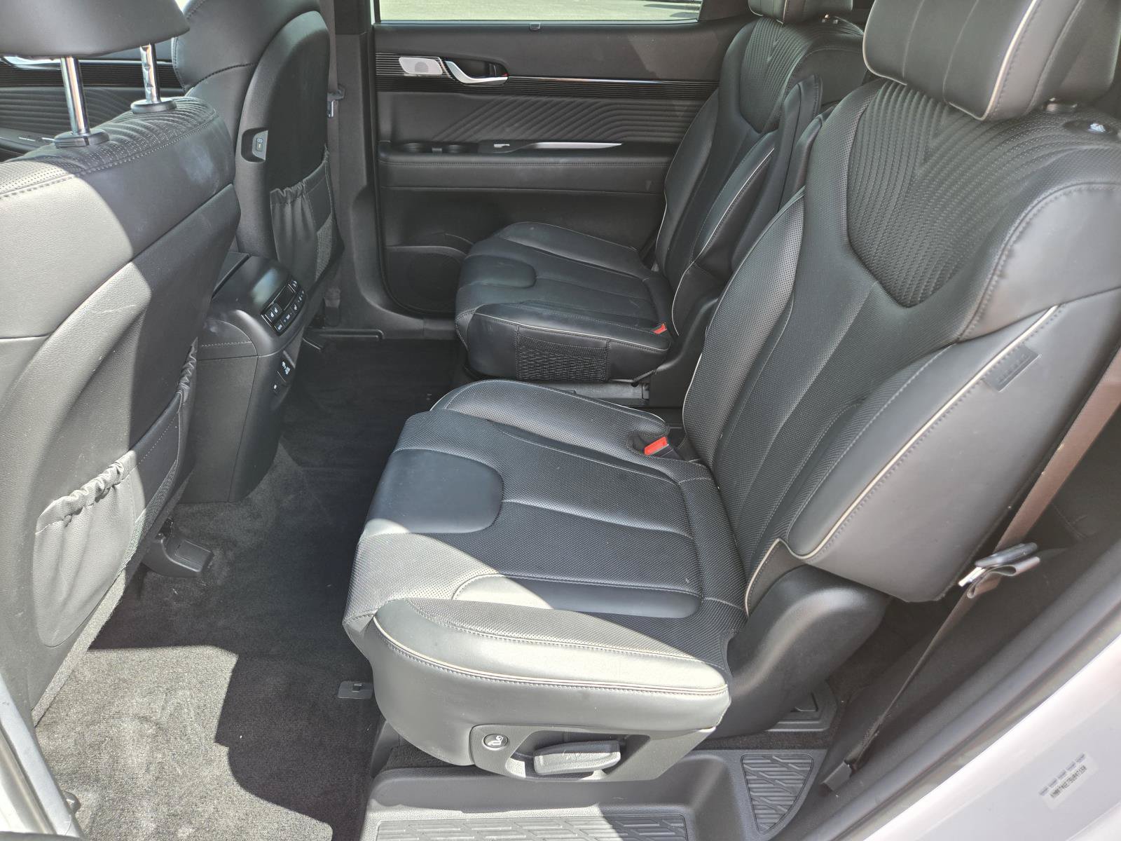 Used 2025 Hyundai Palisade Calligraphy FWD image 19