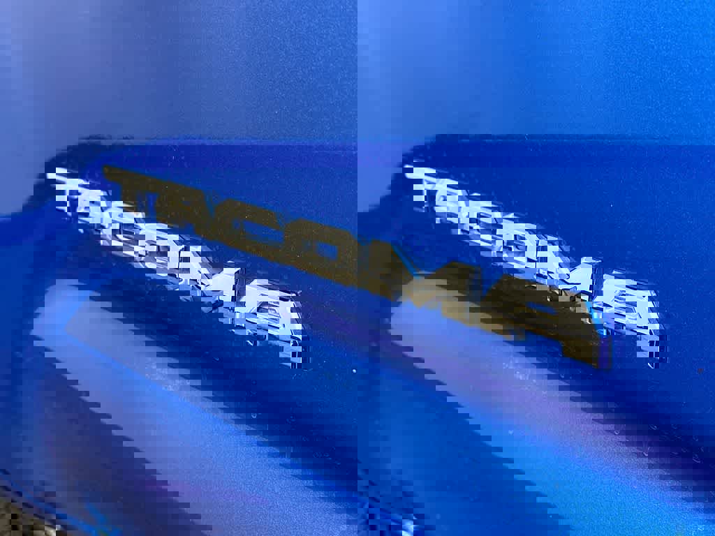 Used 2018 Toyota Tacoma SR5 RWD image 10