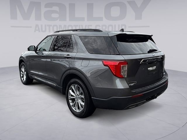 Certified 2021 Ford Explorer XLT w/ Equipment Group 202A AWD/4WD image 3