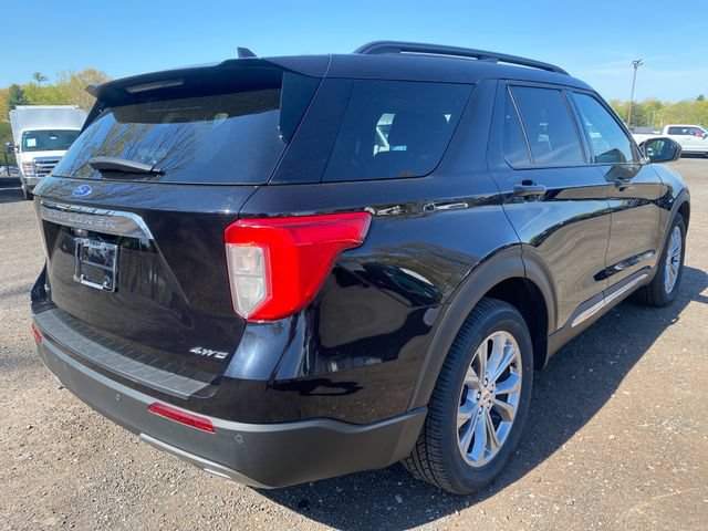 Certified 2022 Ford Explorer XLT w/ Equipment Group 202A AWD/4WD image 7