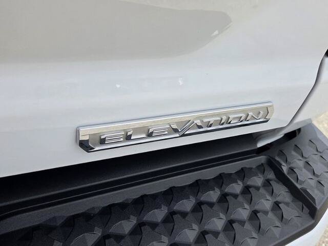 Used 2025 GMC Canyon Elevation w/ Technology Package RWD image 11