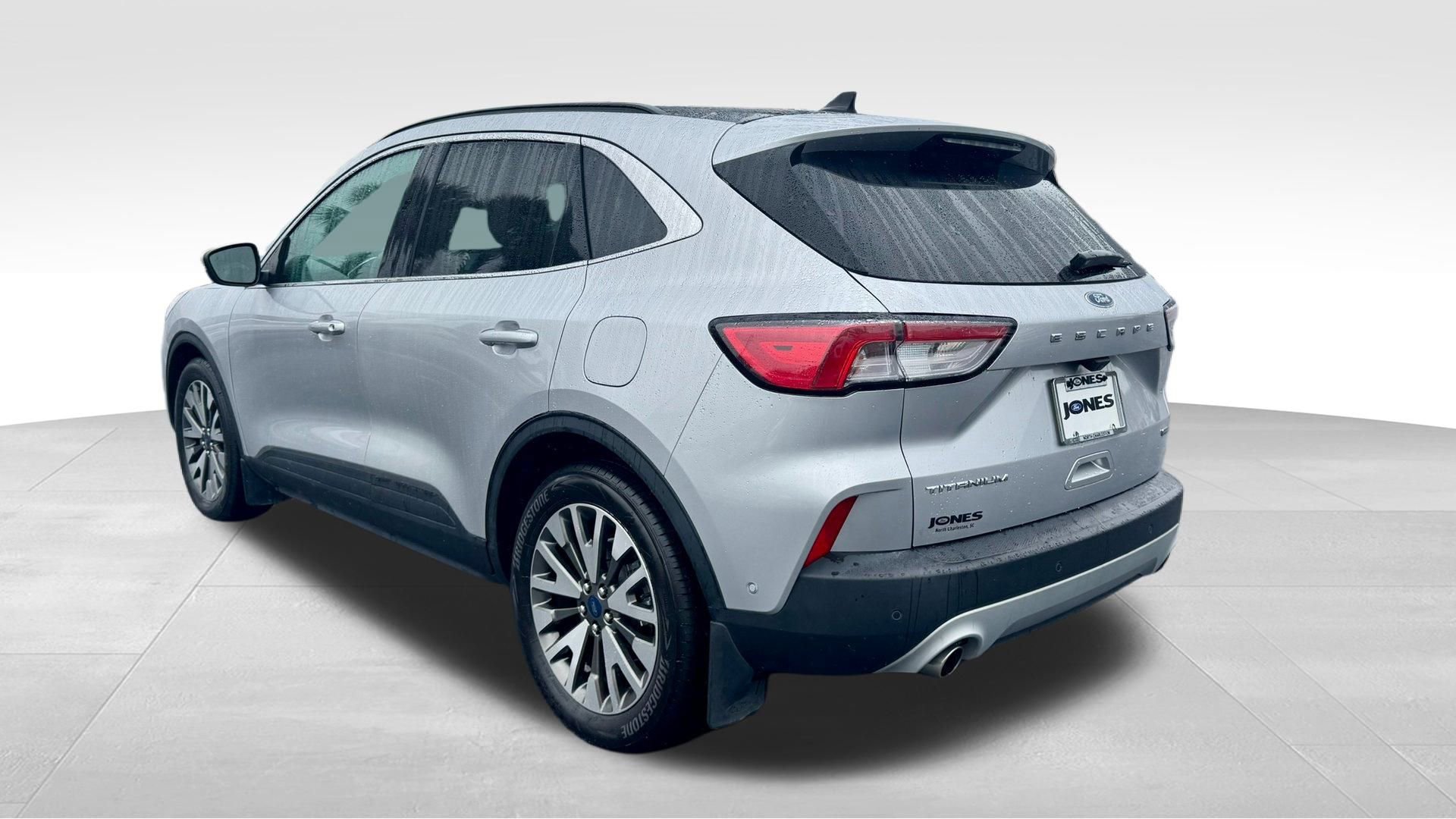 Certified 2020 Ford Escape Titanium w/ Titanium Premium Package 2.0 image 18