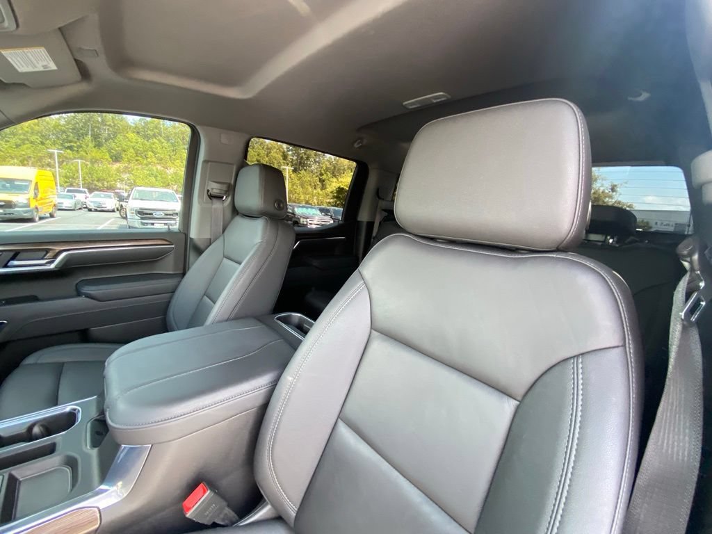 Used 2025 Chevrolet Silverado 1500 LT Trail Boss w/ Convenience Package II AWD/4WD image 20