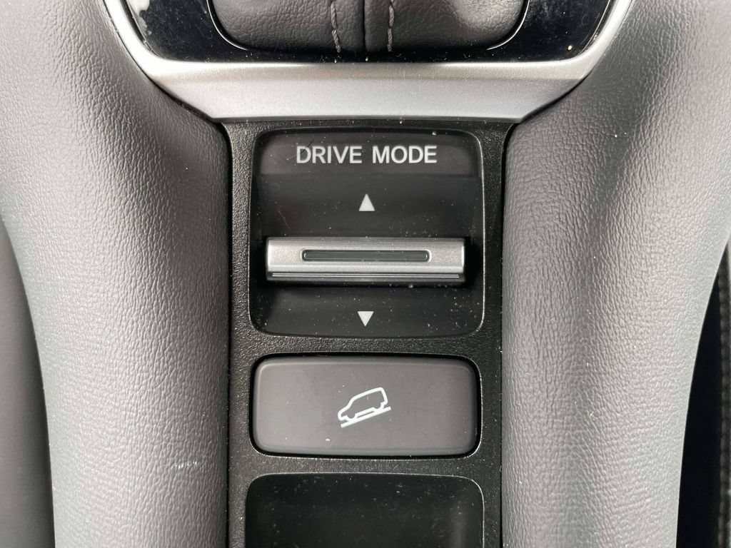 Used 2025 Honda HR-V EX-L image 24