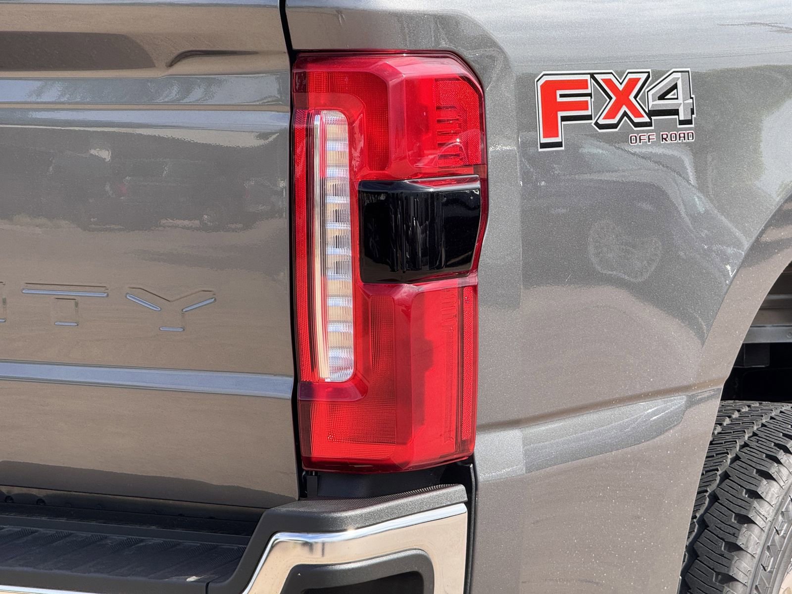 Certified 2025 Ford F250 Lariat w/ Chrome Package image 13