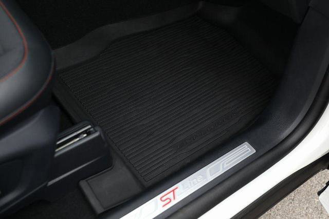 Certified 2025 Ford Explorer ST-Line image 39