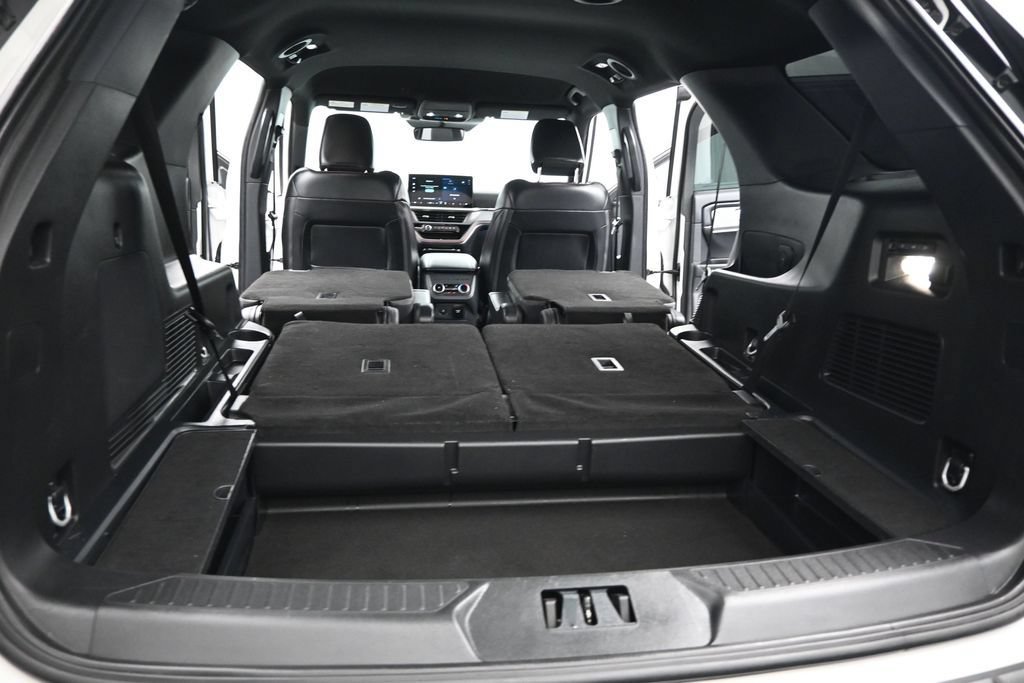 Certified 2025 Ford Explorer ST-Line w/ Premium Package RWD image 25