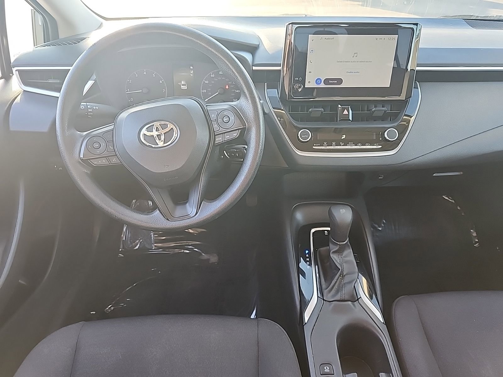 Used 2024 Toyota Corolla LE FWD image 9