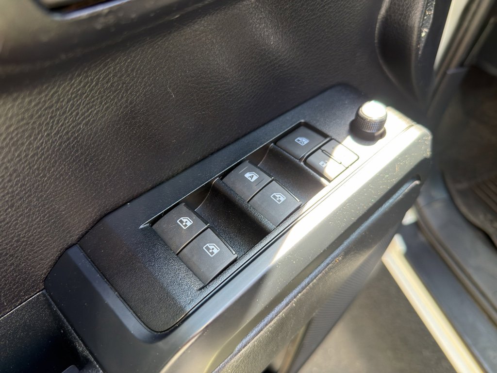 Used 2021 Toyota Tacoma SR AWD/4WD image 16