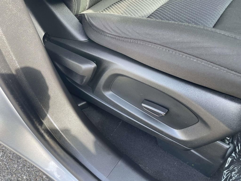 Certified 2023 Ford Explorer XLT image 28