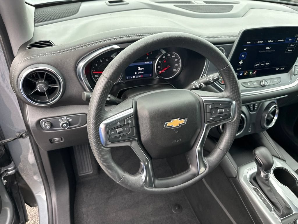 Used 2025 Chevrolet Blazer LT AWD/4WD image 14