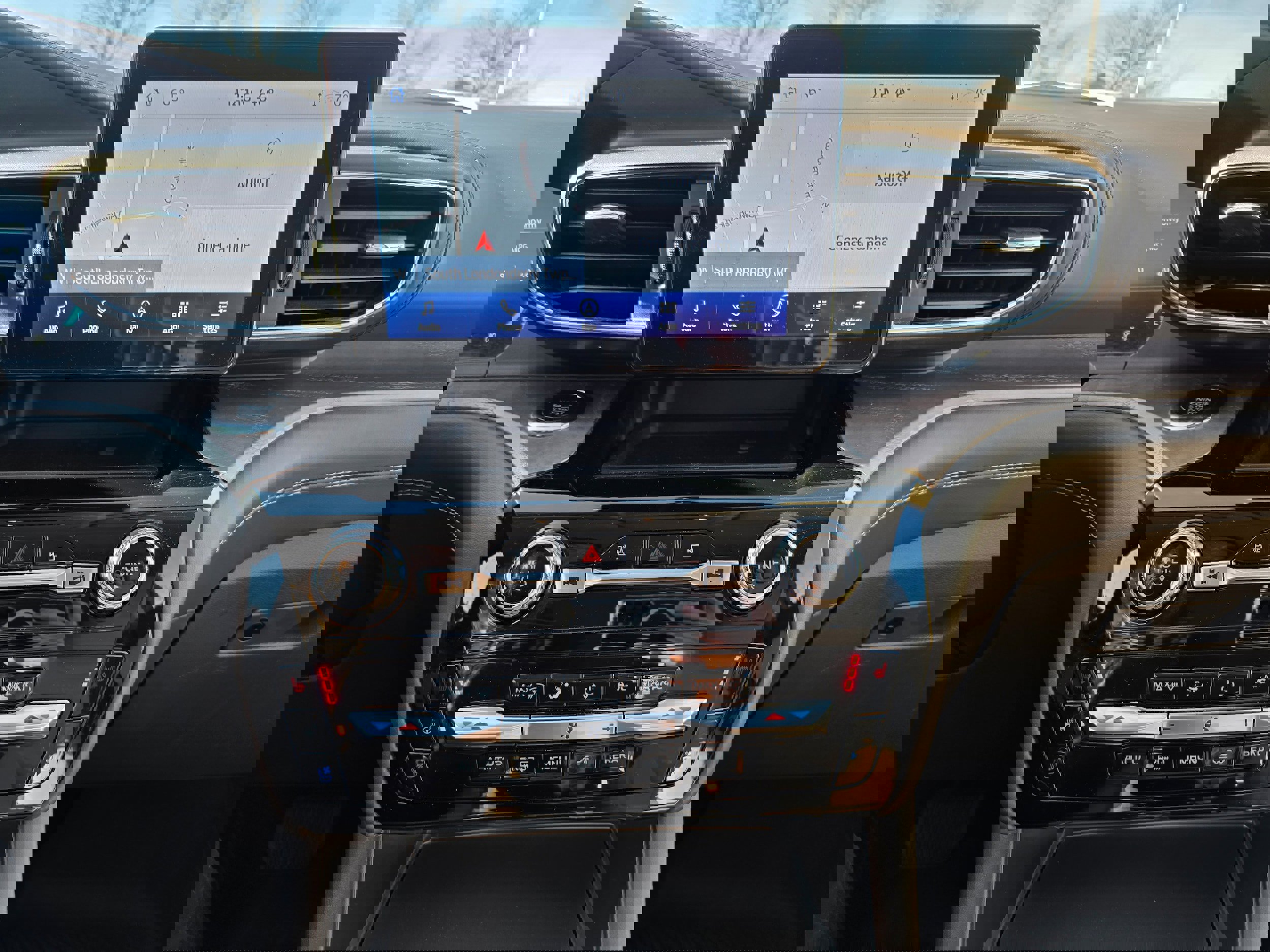 Certified 2023 Ford Explorer Platinum w/ Equipment Group 601A image 13