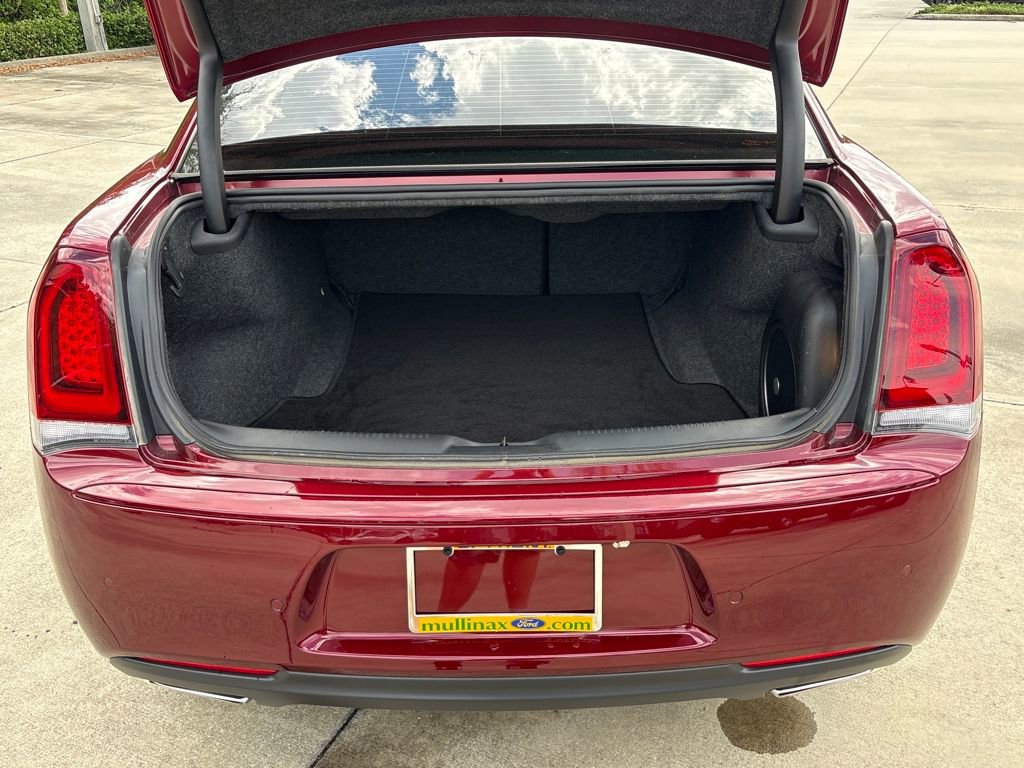 Used 2020 Chrysler 300 S w/ Safetytec Plus Group image 37