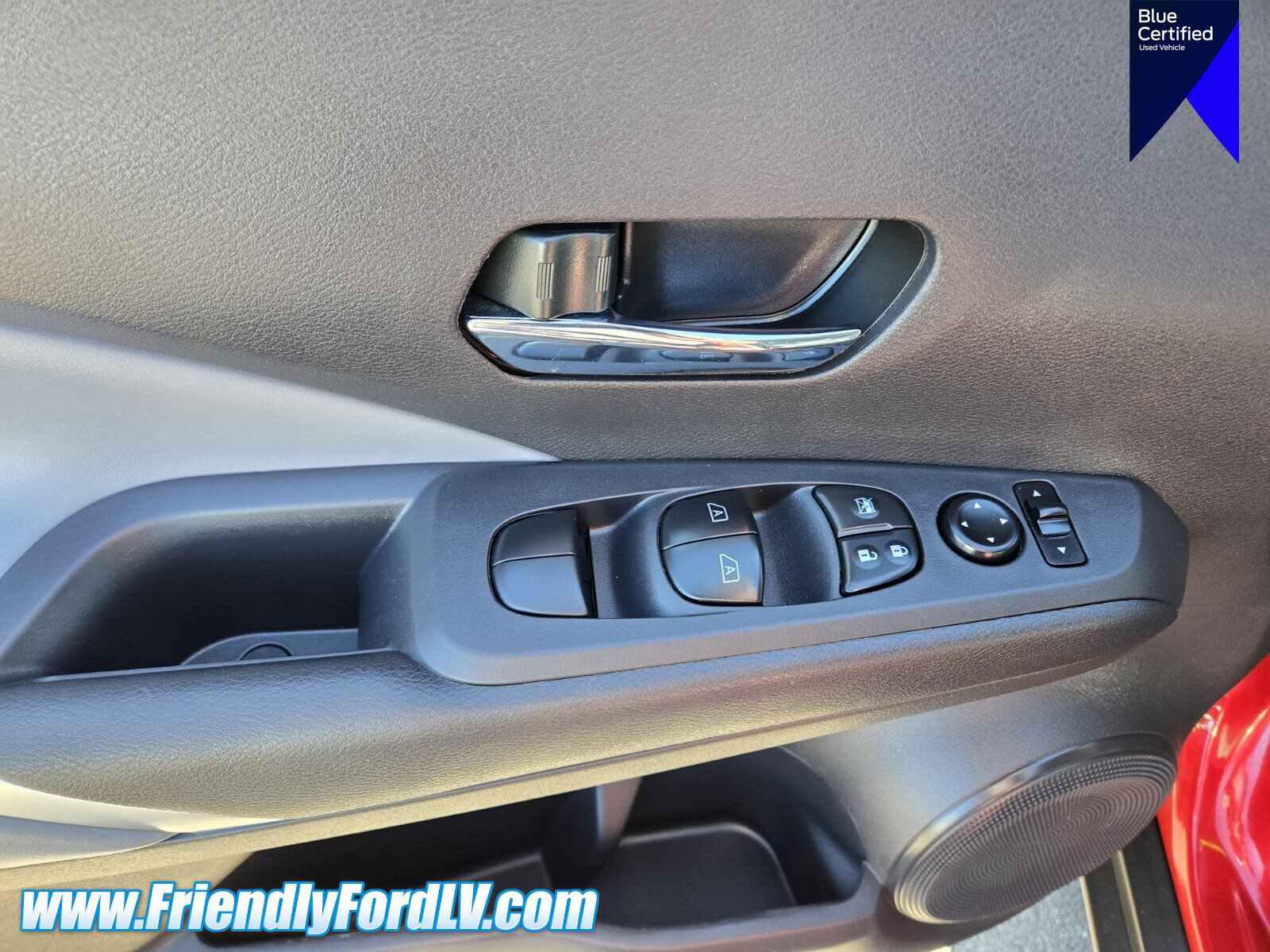 Used 2023 Nissan Kicks SR w/ SR Premium Package FWD image 16