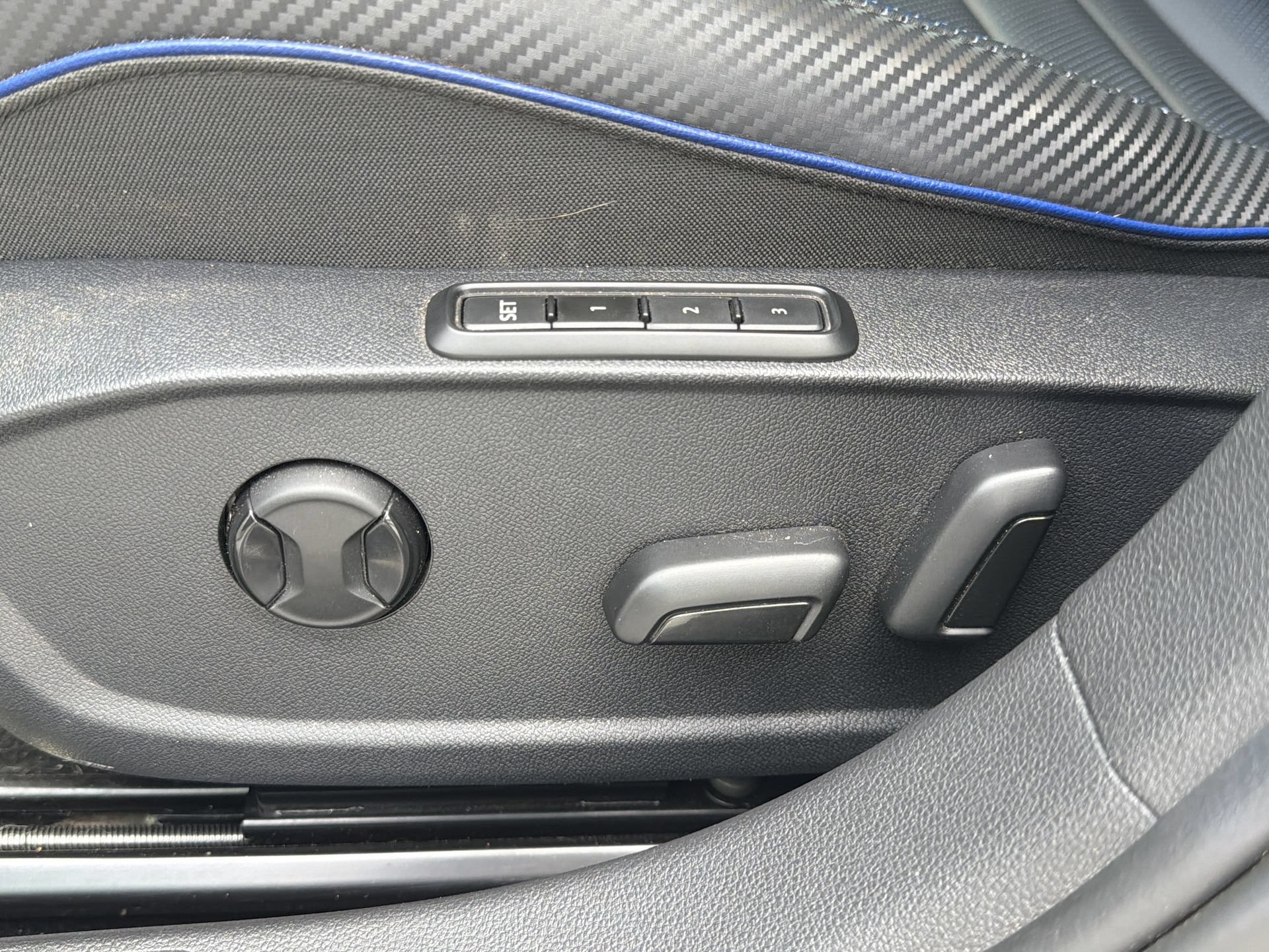 Used 2022 Volkswagen Golf R AWD/4WD image 8