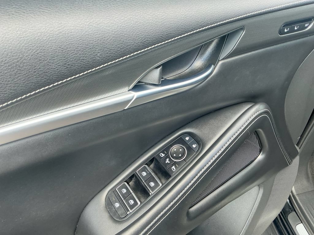 Used 2023 INFINITI QX60 Luxe w/ Cargo Package FWD image 16