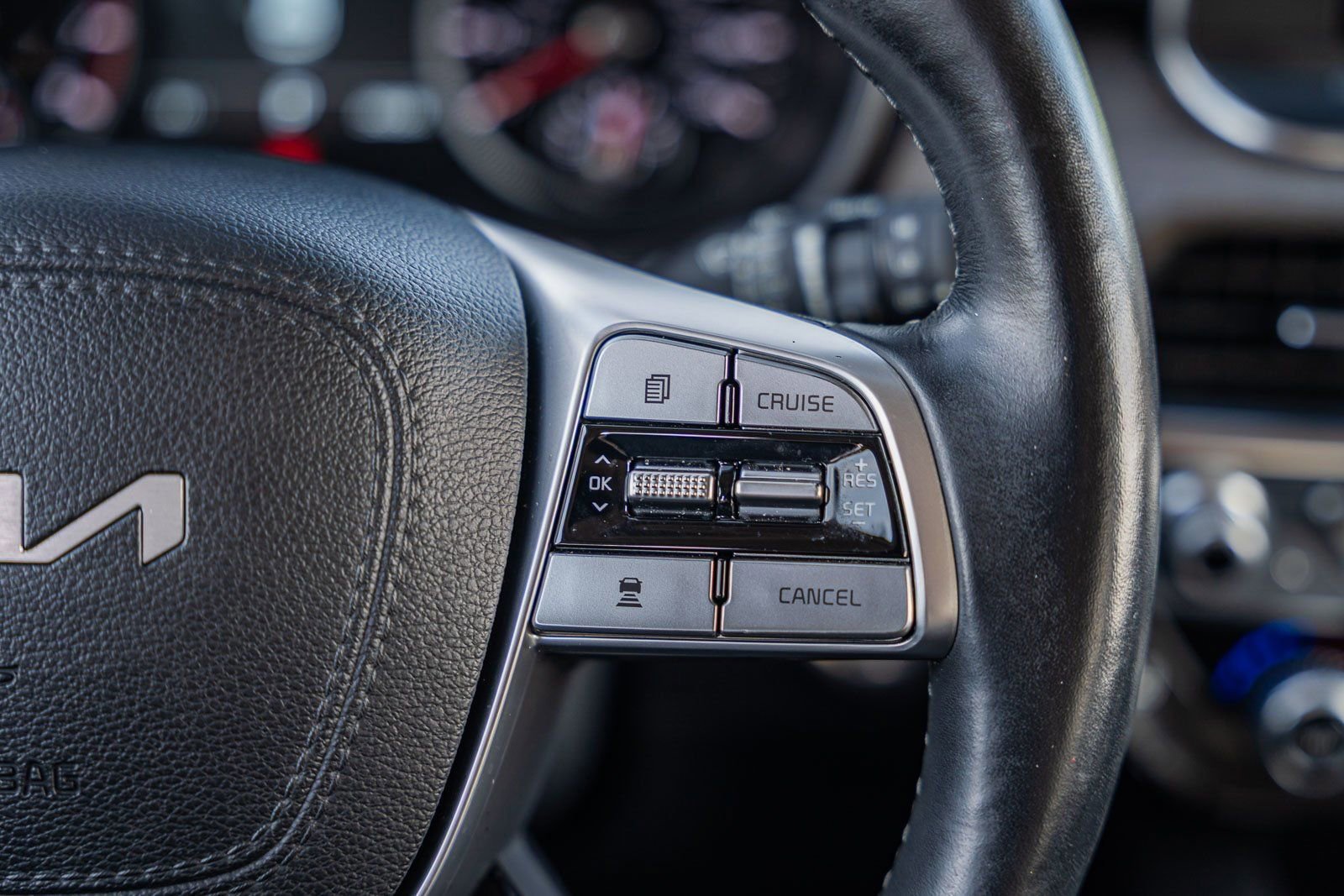 Used 2022 Kia Telluride SX w/ SX Prestige Package image 32