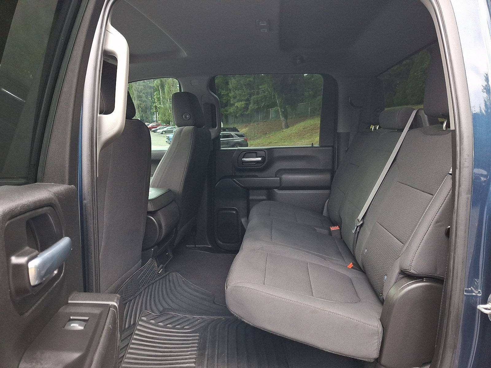 Used 2021 Chevrolet Silverado 2500 Custom w/ Custom Value Package AWD/4WD image 10