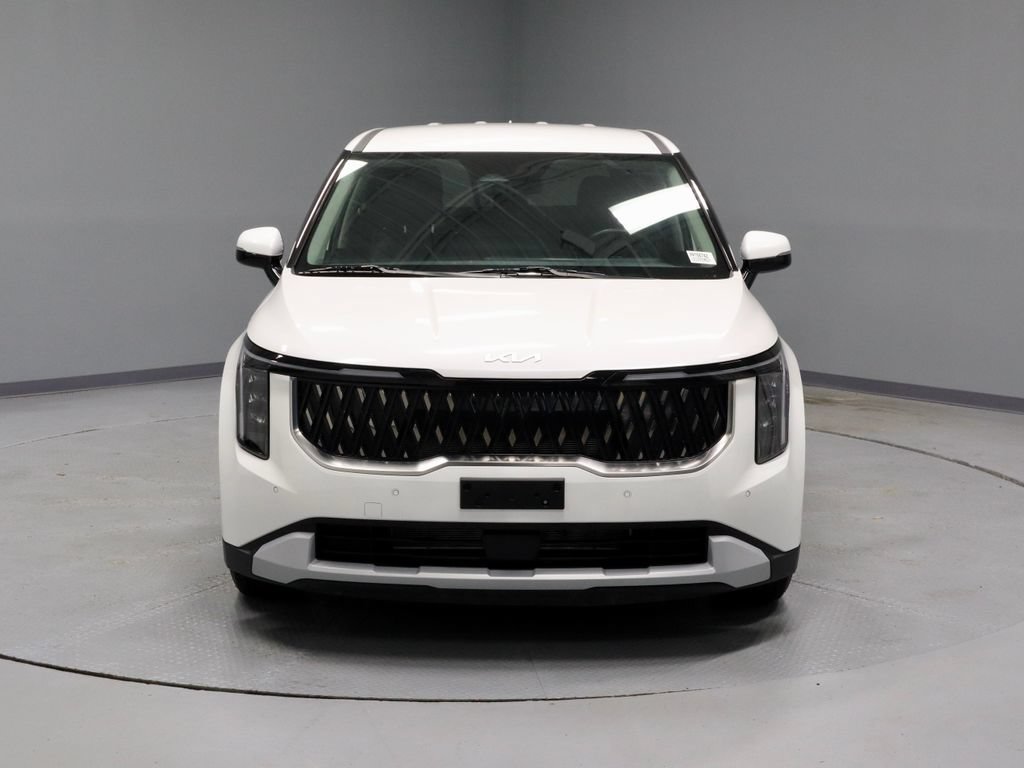 Used 2025 Kia Carnival FWD image 6