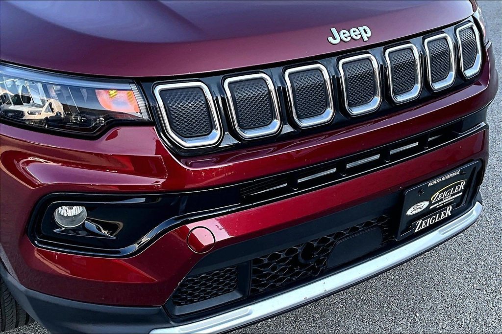 Used 2022 Jeep Compass Limited AWD/4WD image 29