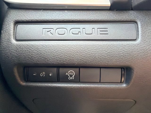 Used 2023 Nissan Rogue S AWD/4WD image 21