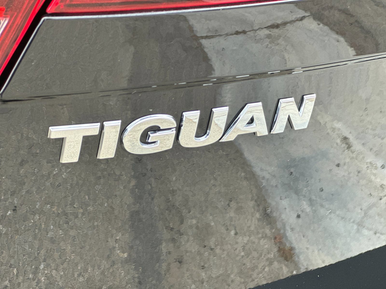 Used 2021 Volkswagen Tiguan S FWD image 40
