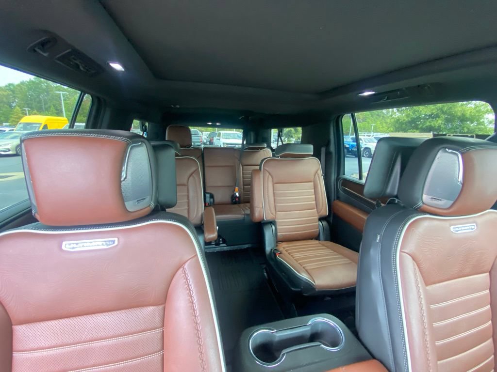 Used 2023 GMC Yukon XL Denali Ultimate AWD/4WD image 31
