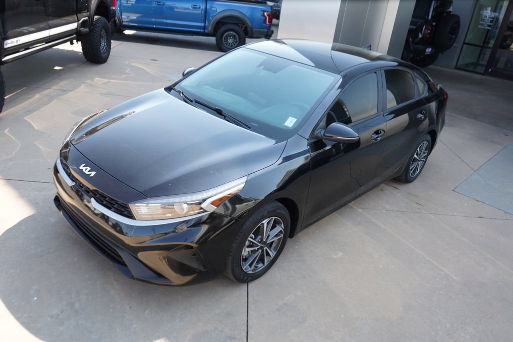 Used 2024 Kia Forte LXS w/ LXS Technology Package FWD image 13