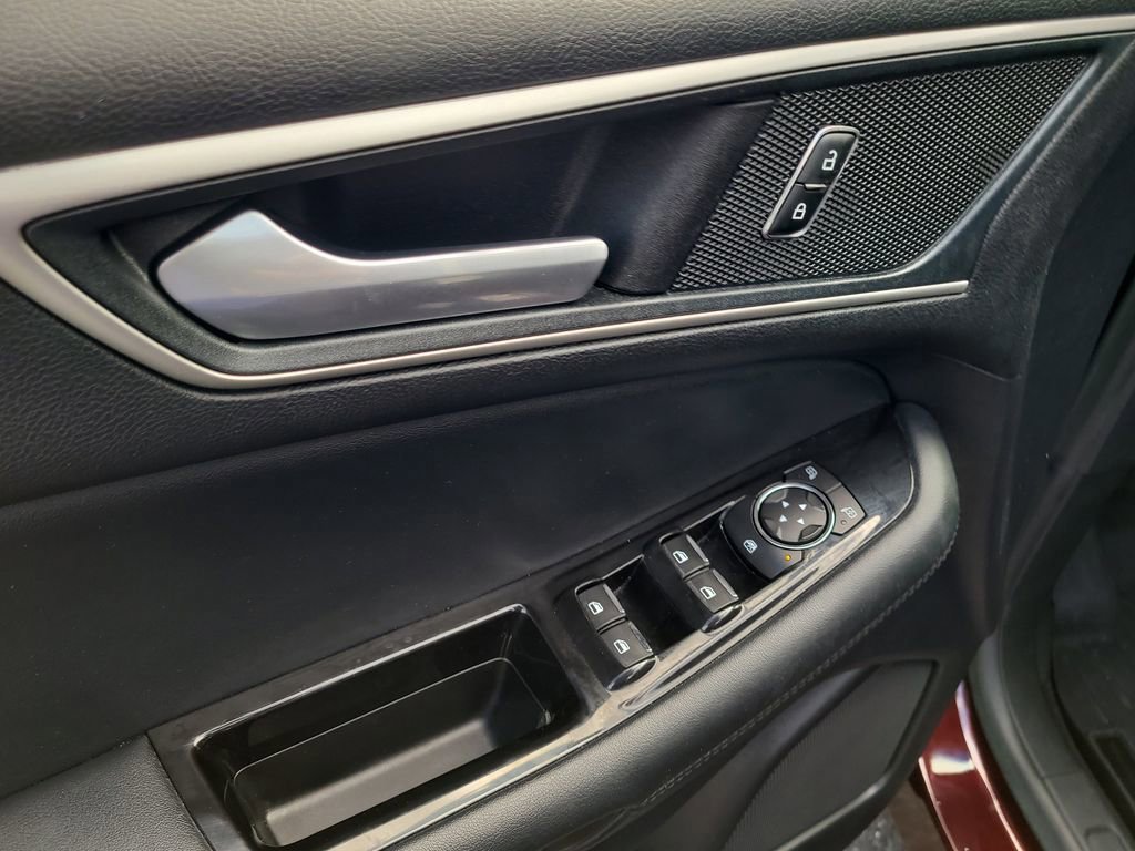 Certified 2019 Ford Edge SEL w/ Equipment Group 201A image 16