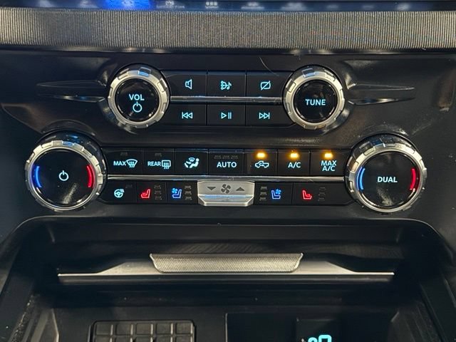 Certified 2024 Ford F350 Platinum w/ FX4 Off-Road Package AWD/4WD image 30