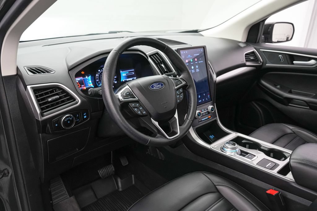 Certified 2024 Ford Edge SEL w/ Convenience Package AWD/4WD image 12