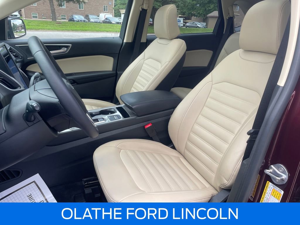 Certified 2024 Ford Edge SEL w/ Convenience Package AWD/4WD image 12