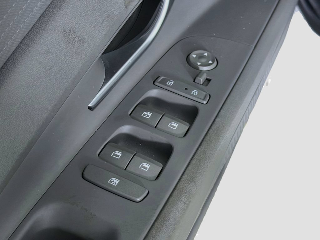 Used 2023 Hyundai Elantra SEL FWD image 19