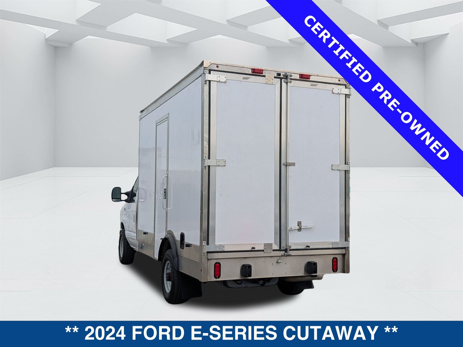 Certified 2024 Ford E-350 and Econoline 350 Super Duty w/ Power Windows & Locks Group RWD image 7