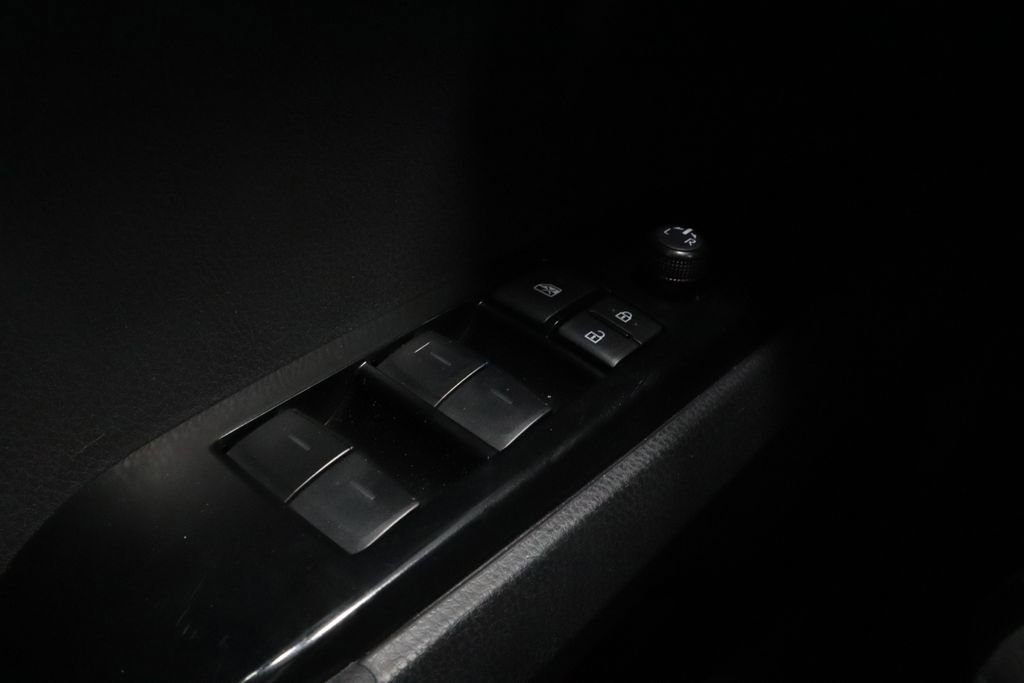 Used 2025 Toyota Camry LE FWD image 21