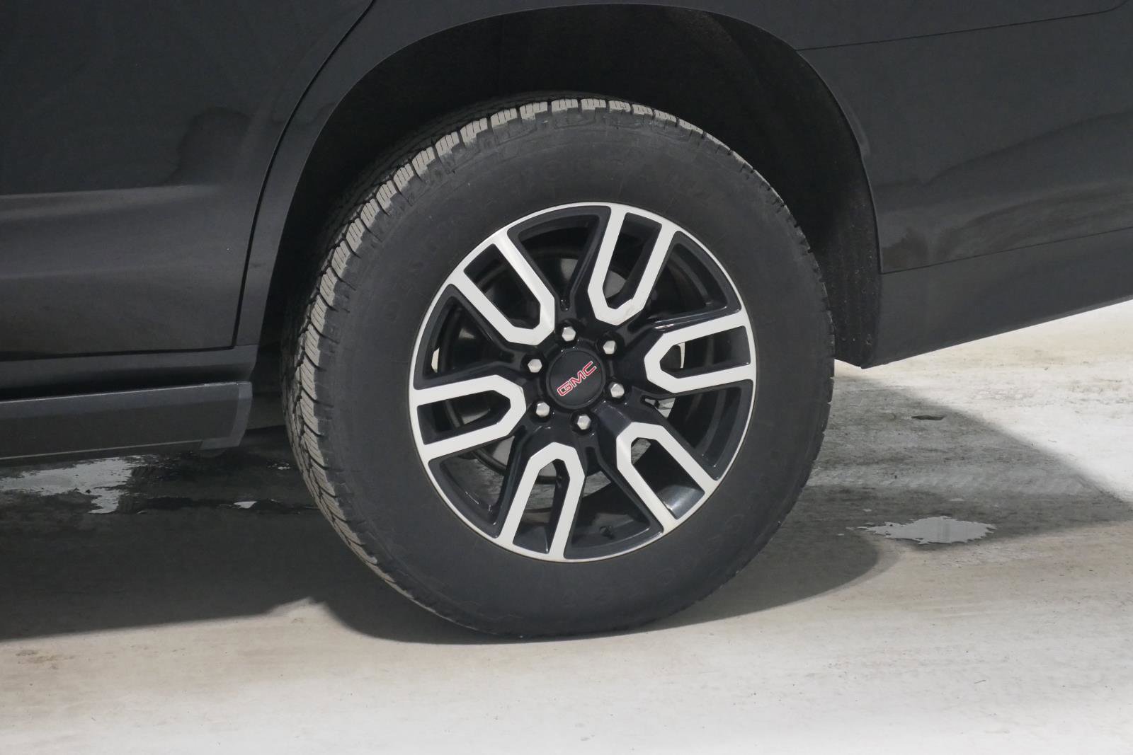 Used 2022 GMC Yukon AT4 w/ Max Trailering Package image 28