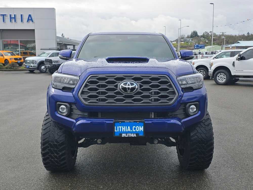 Used 2023 Toyota Tacoma TRD Sport w/ TRD Premium Sport Package image 8
