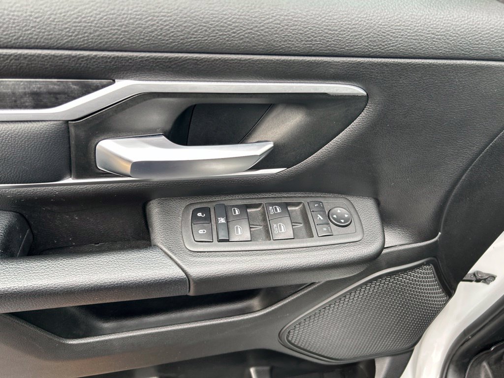 Used 2022 RAM 1500 Big Horn AWD/4WD image 11