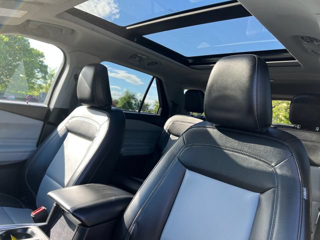 Certified 2023 Ford Explorer XLT w/ Equipment Group 202A AWD/4WD image 17