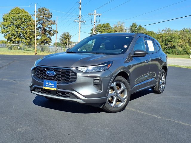 Certified 2024 Ford Escape ST-Line w/ Tech Pack #1 AWD/4WD image 1