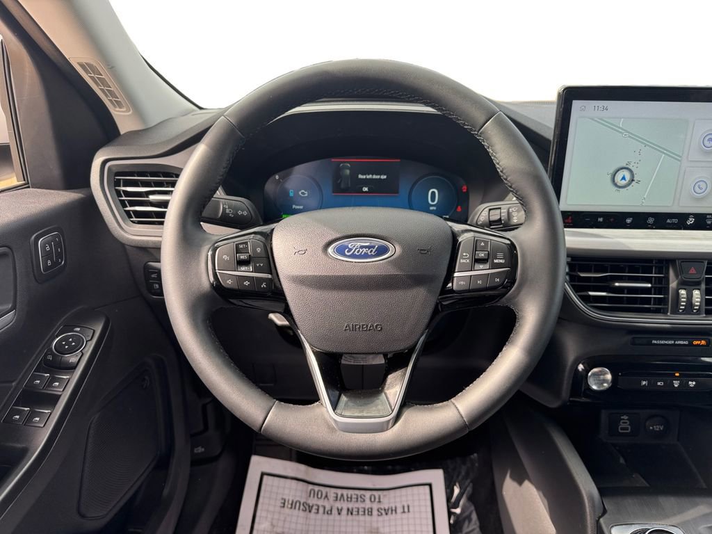 Certified 2024 Ford Escape Platinum w/ Premium Technology Package image 17