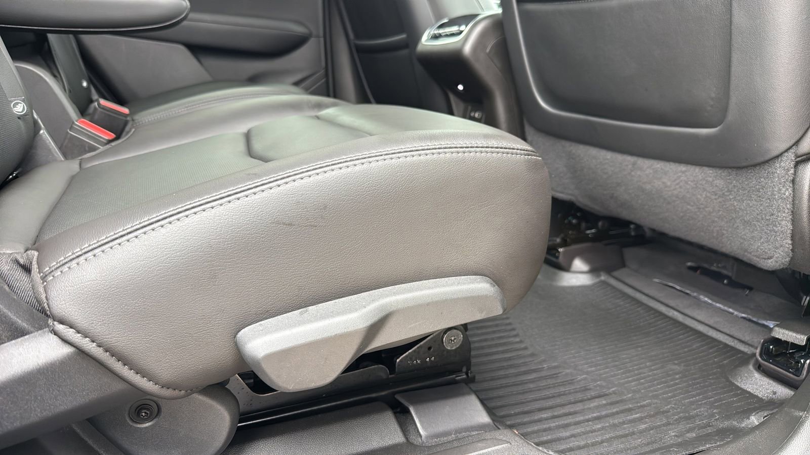 Used 2023 Cadillac XT6 Premium Luxury w/ Technology Package FWD image 26