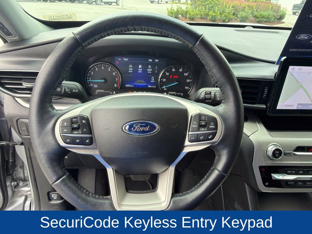 Certified 2022 Ford Explorer XLT w/ Equipment Group 202A RWD image 21